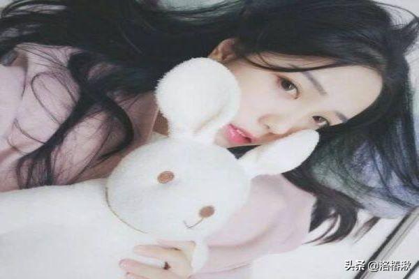 歌颂母亲的现代诗短诗_歌颂母亲的现代诗歌《母亲》